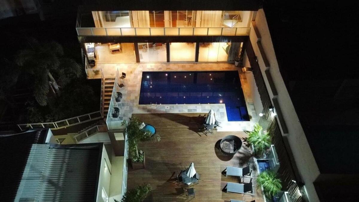 Mansao Casa Blanca Em C/ 5 Vagas Garagem Sao Roque (Sao Paulo)