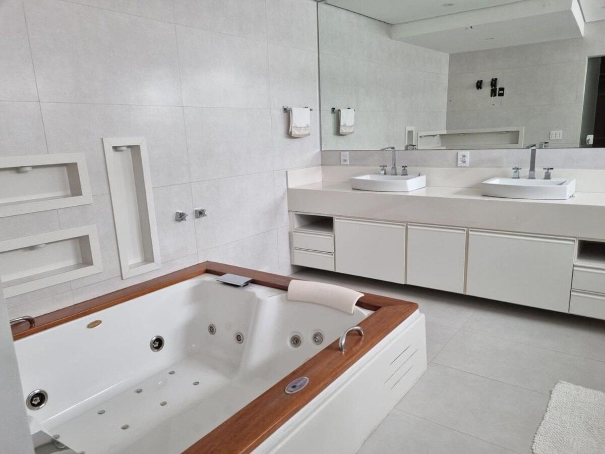 Mansao Casa Blanca Em C/ 5 Vagas Garagem Holiday home