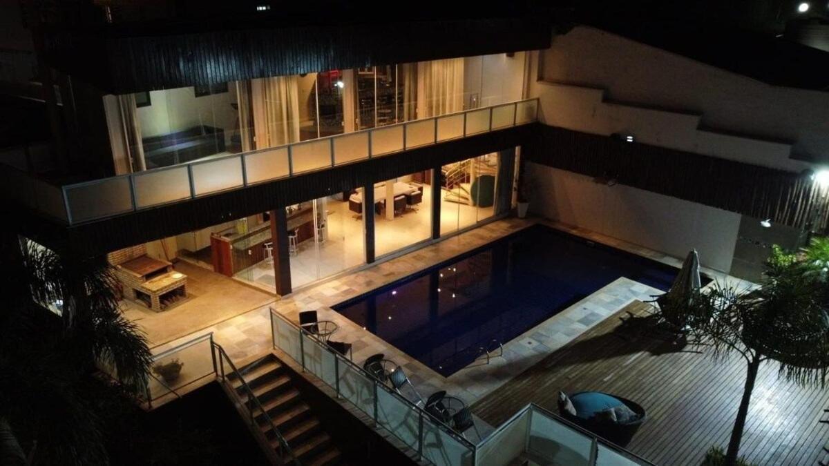 Mansao Casa Blanca Em C/ 5 Vagas Garagem