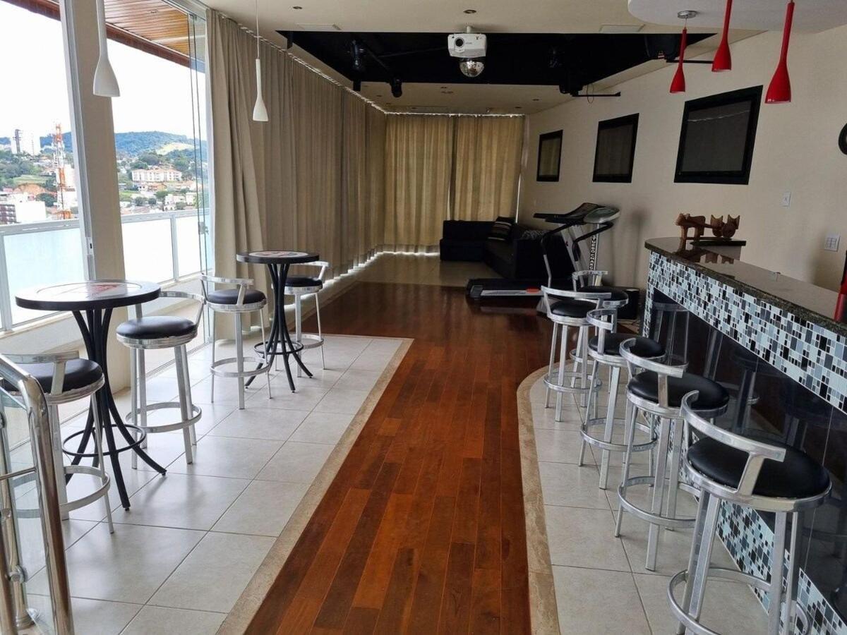 Holiday home Mansao Casa Blanca Em C/ 5 Vagas Garagem Sao Roque (Sao Paulo)